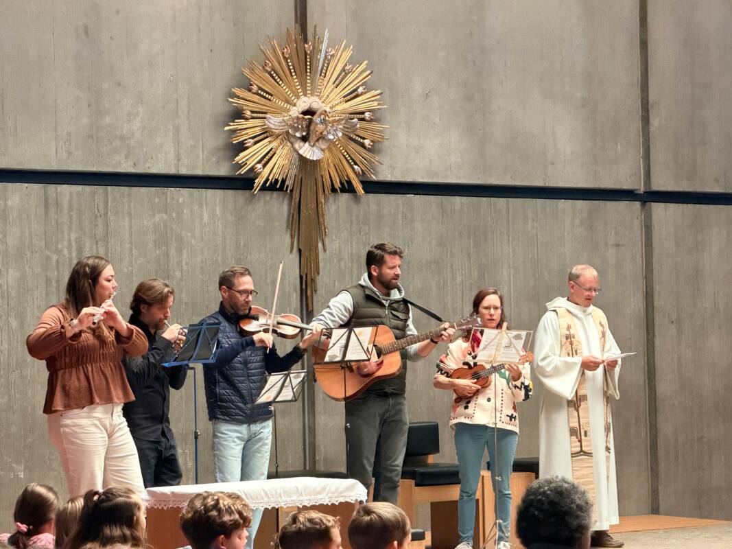 Schulanfangsgottesdienst - Bild 5