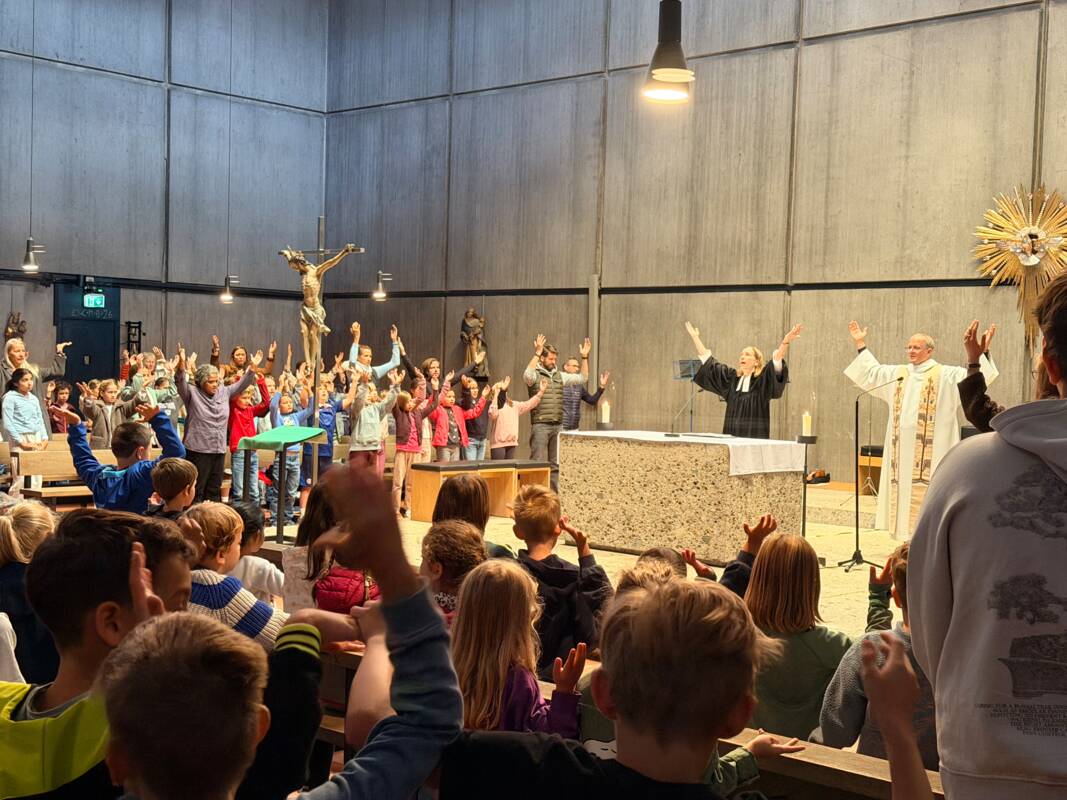 Schulanfangsgottesdienst - Bild 6